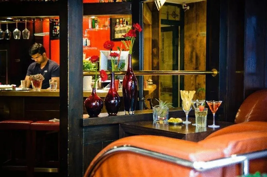 Dom Hotel Am Roemerbrunnen Κολωνία