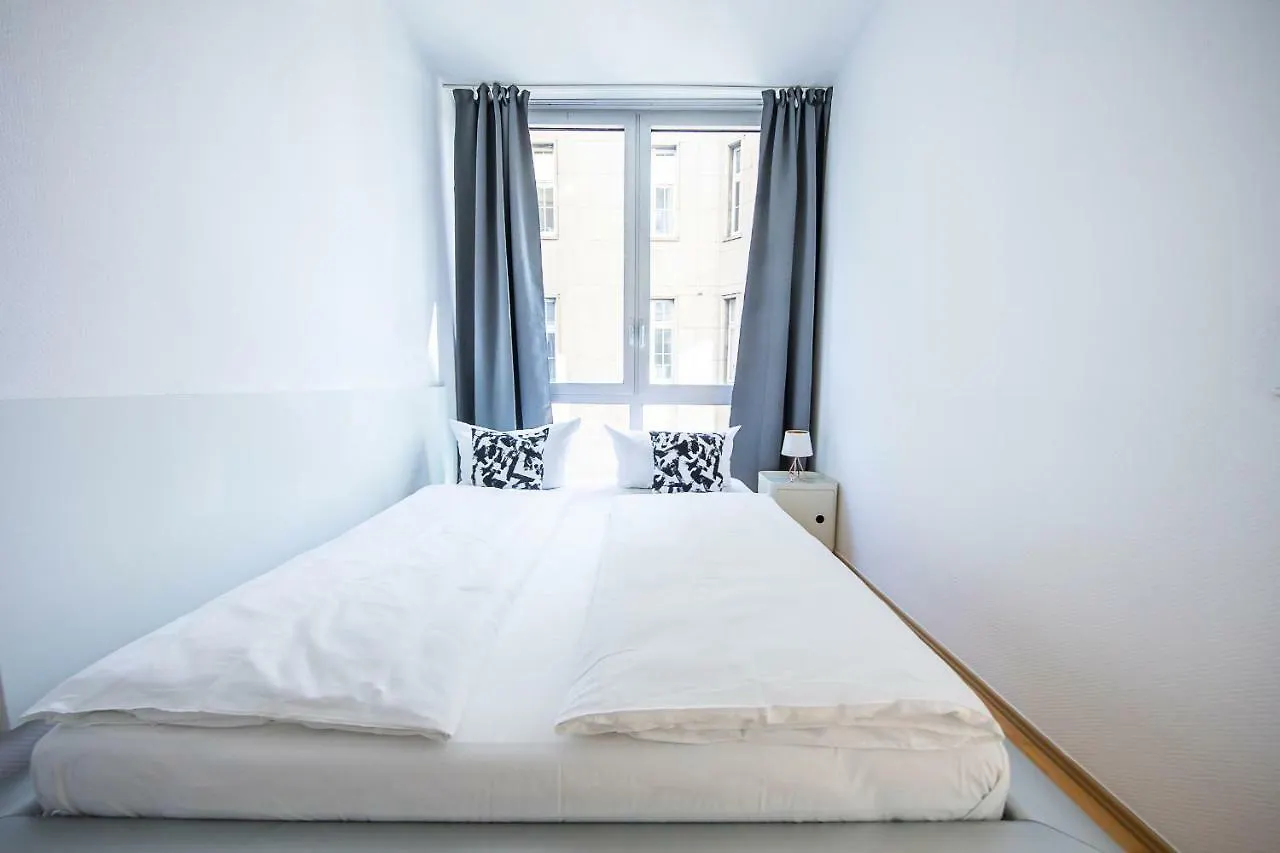 Dom Hotel Am Roemerbrunnen Κολωνία 3*,